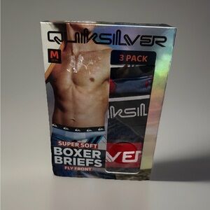 Quiksilver men's 3-pack of Super Soft Boxer Briefs with a fly front. New in box
